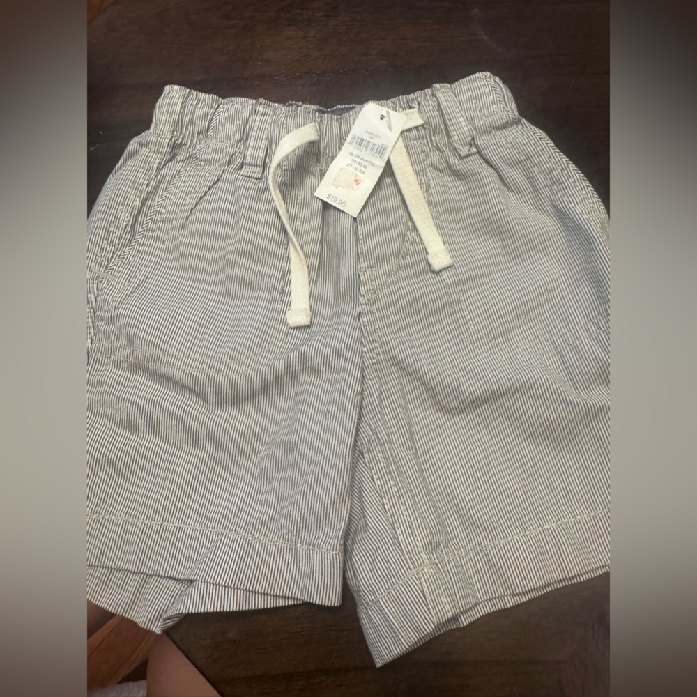 GAP Boys Seersucker Stripe Shorts in White and Navy